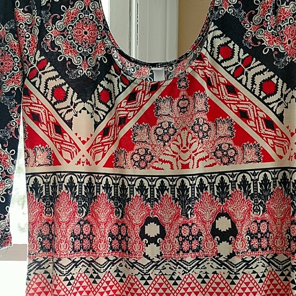 Maxi - Picture 2 of 4